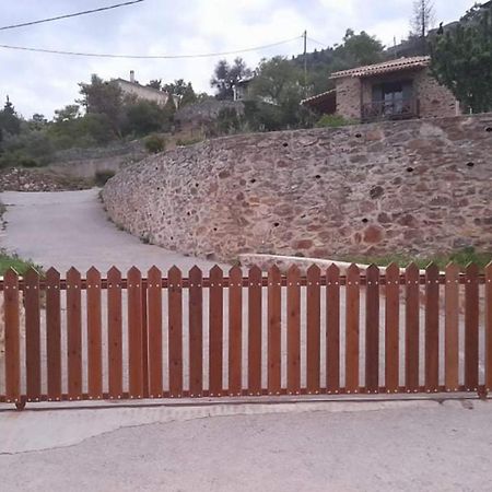 Luxury House In The Hills Guest House Sparta Exterior photo