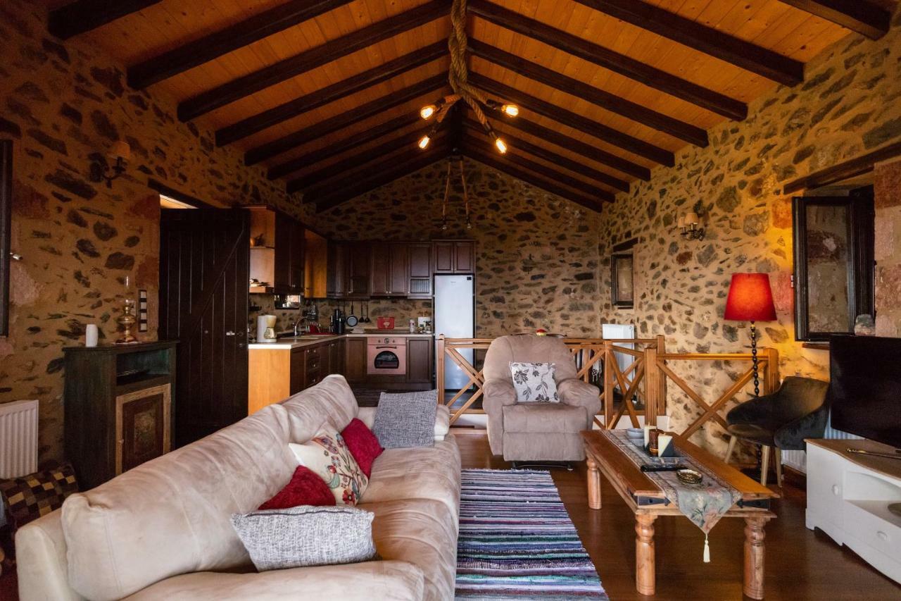 Luxury House In The Hills Guest House Sparta Exterior photo